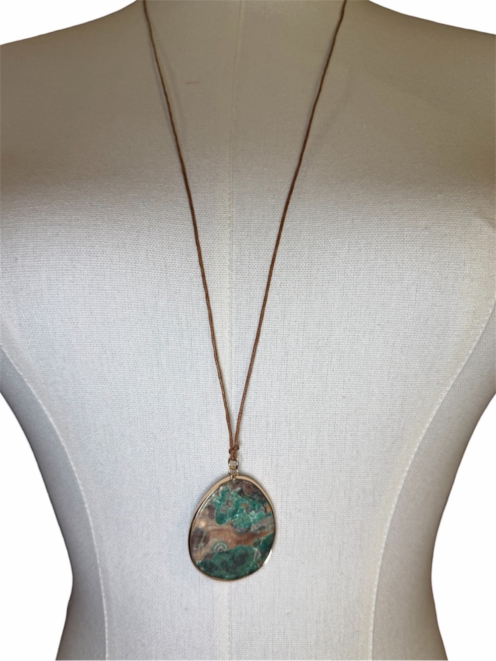 CW Green Marble Stone Pendant Necklace - Picture 3 of 5